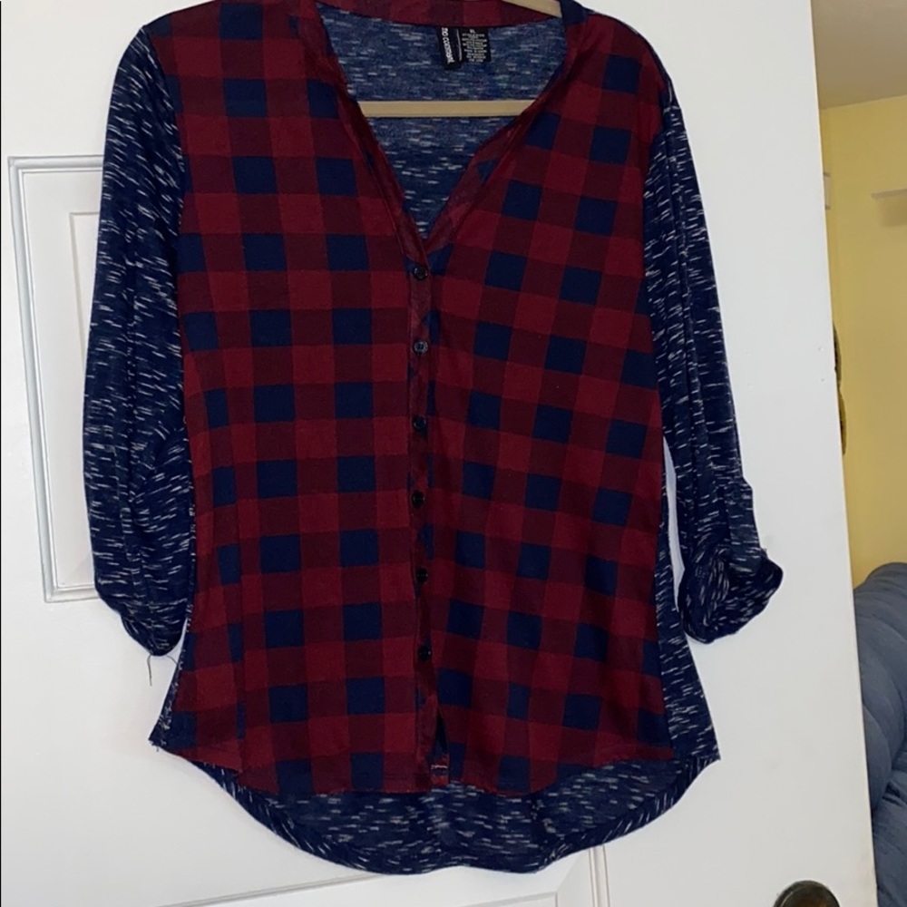 Two fabric blouse says XL more Ike Large